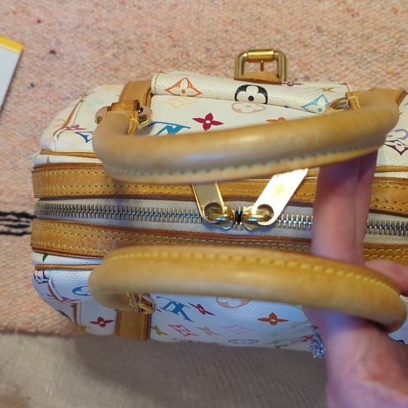 Louis Vuitton Murakami Priscilla 🔥 - Picture 2 of 8